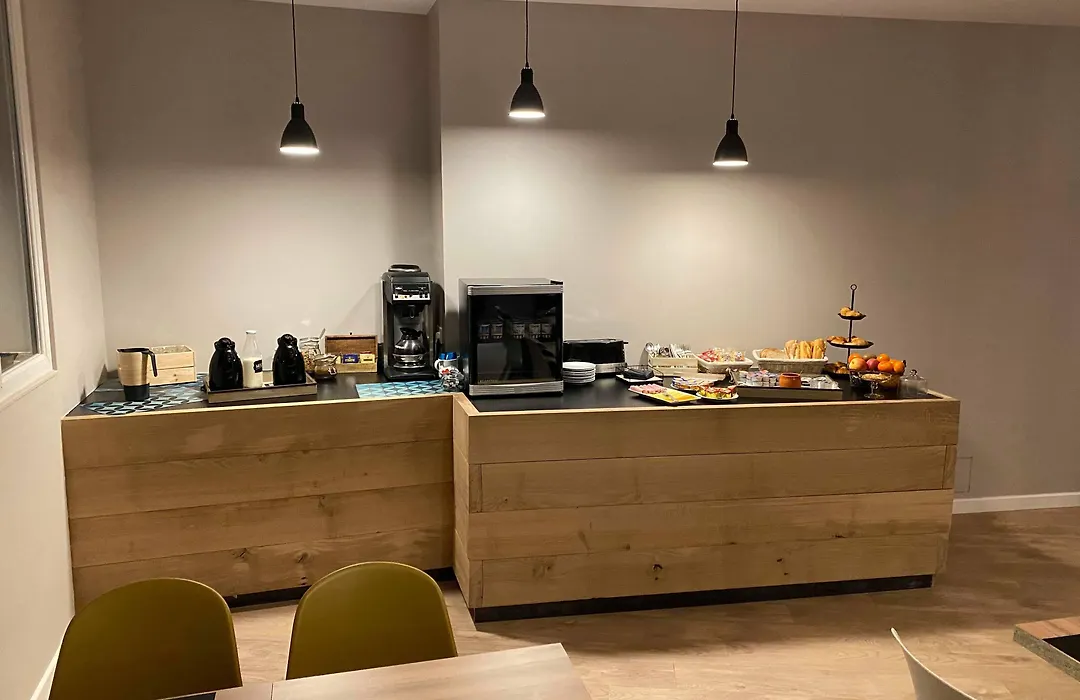 Hotel De Quebec-1